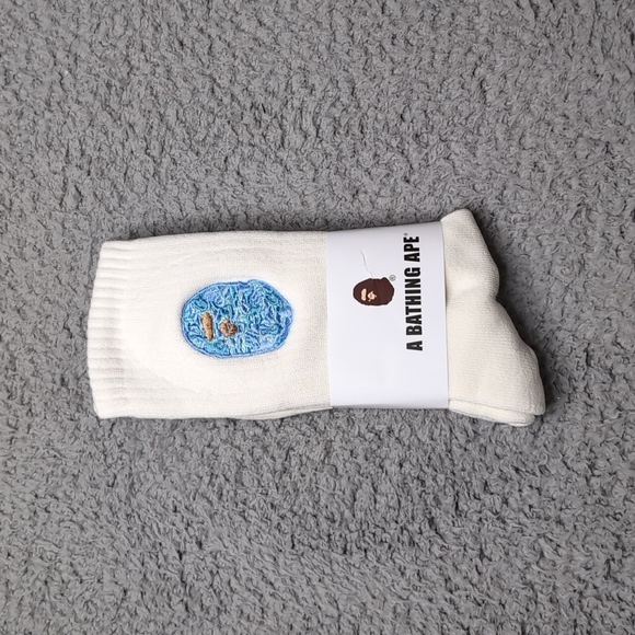 Bape Crew Socks Embroidered Ape Head Mens Womens Unisex Sz 9-11 White Blue Camo - Picture 1 of 1